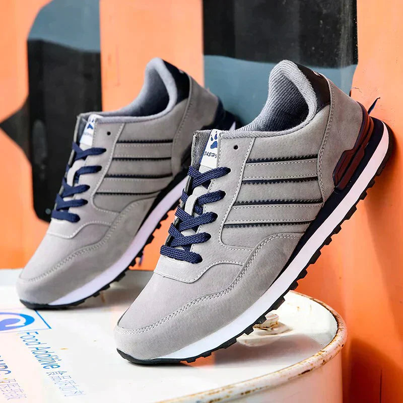 Men's Classic Everyday Sneakers