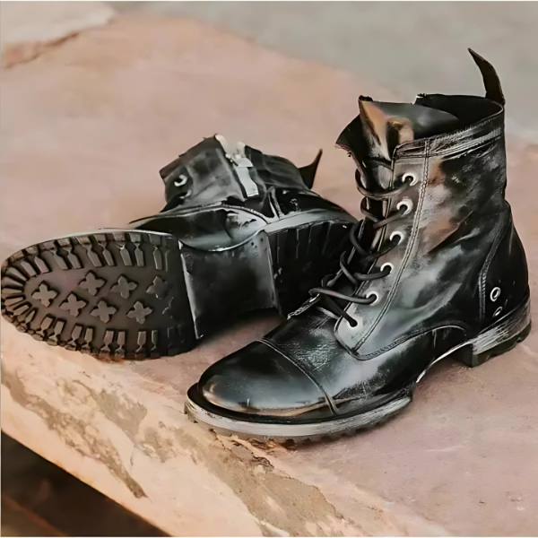 Men's Leather Ankle Boots in Vintage Western Style