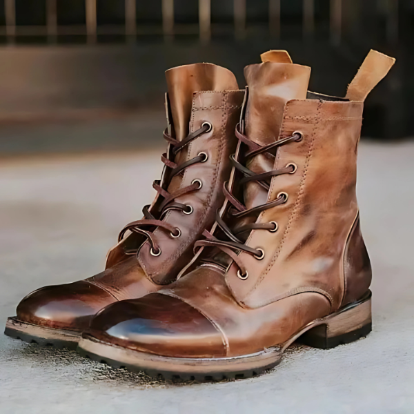 Men's Leather Ankle Boots in Vintage Western Style