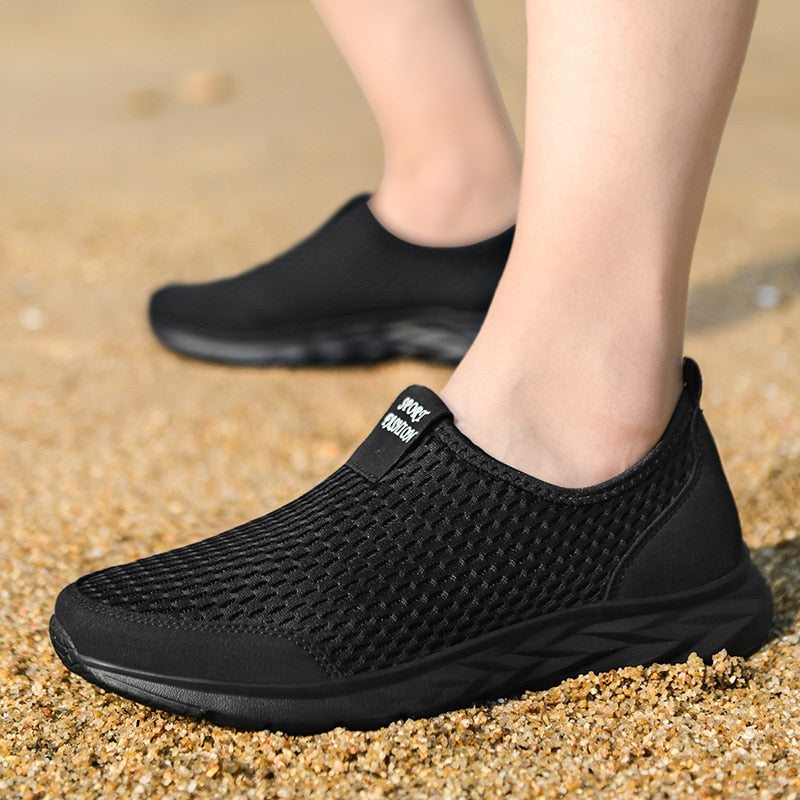 Men's Lightweight Slip-On Mesh Sneakers – Black