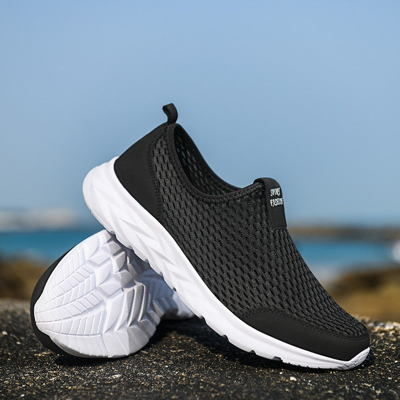 Men's Lightweight Slip-On Mesh Sneakers – Black & White
