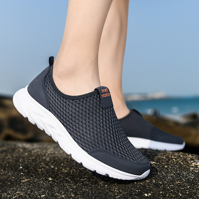 Men's Lightweight Slip-On Mesh Sneakers – Black