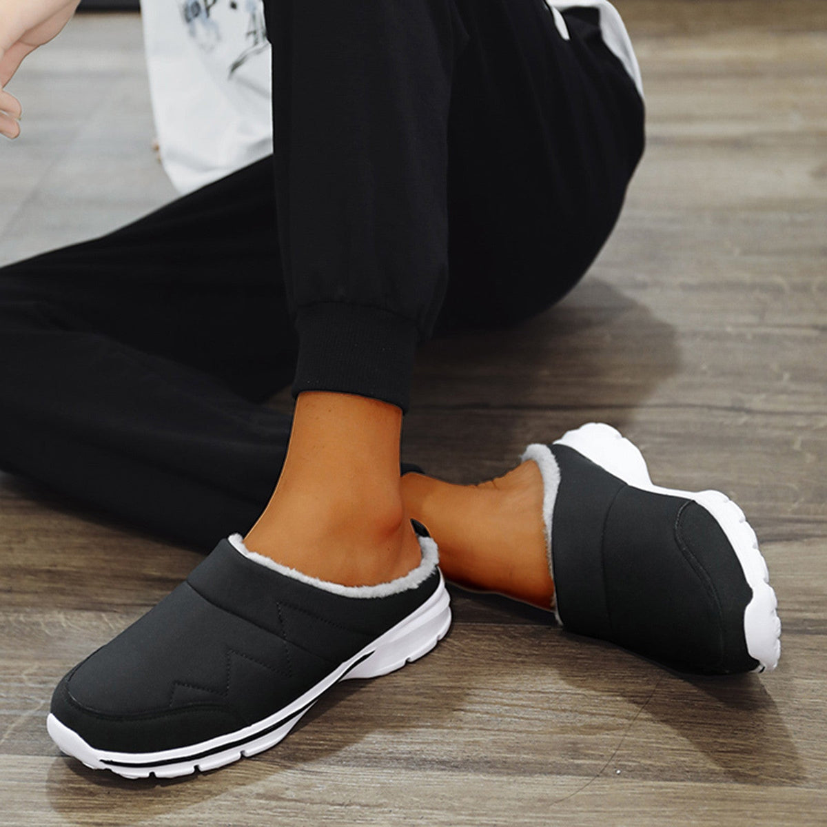 Men's Comfort Slippers with Warm Lining – Black