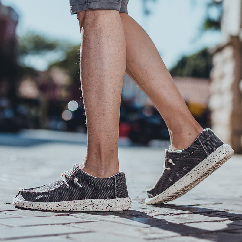 Men's Slip-On Shoes, Breathable and Durable