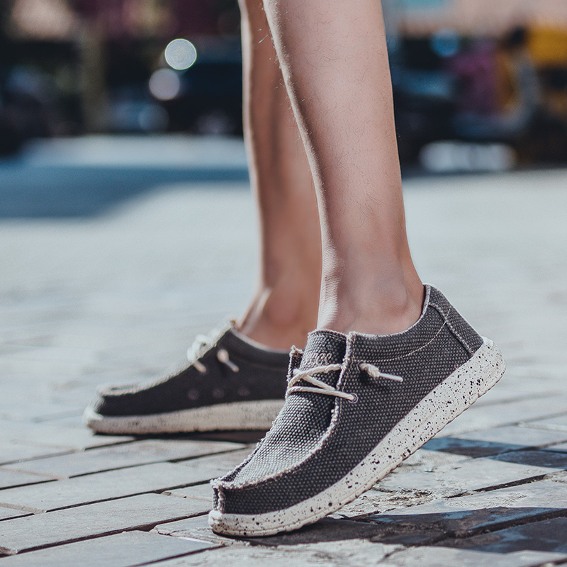 Men's Slip-On Shoes, Breathable and Durable
