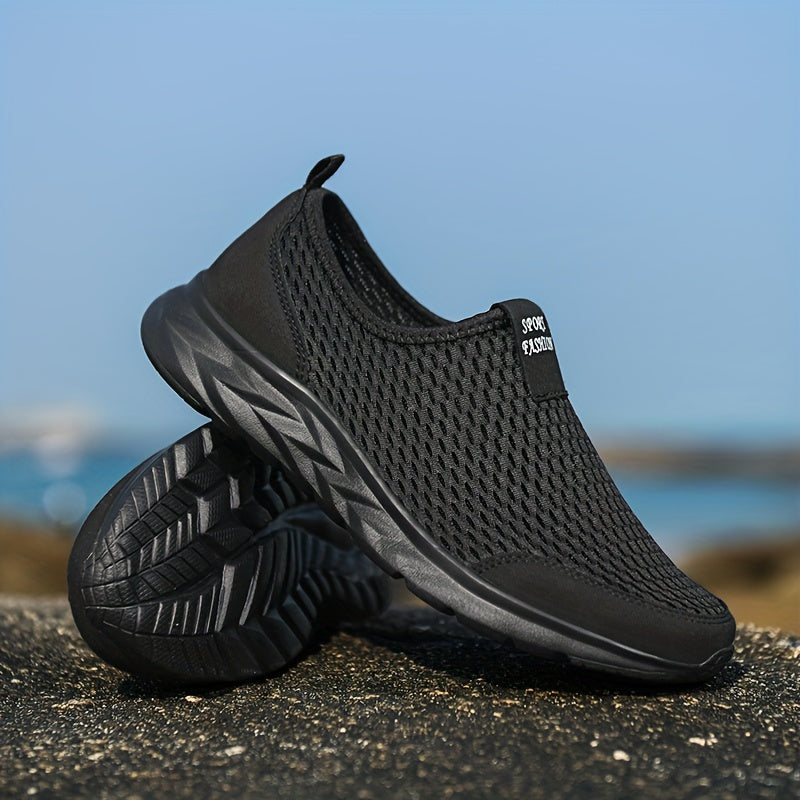 Men's Slip-On Sneakers in Breathable Mesh – Black & White