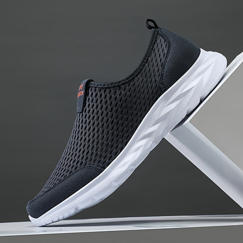 Men's Slip-On Sneakers in Breathable Mesh – Black & White