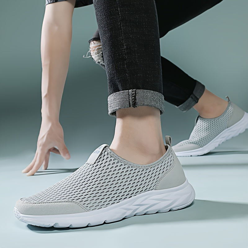 Men's Slip-On Sneakers in Breathable Mesh – Black & White
