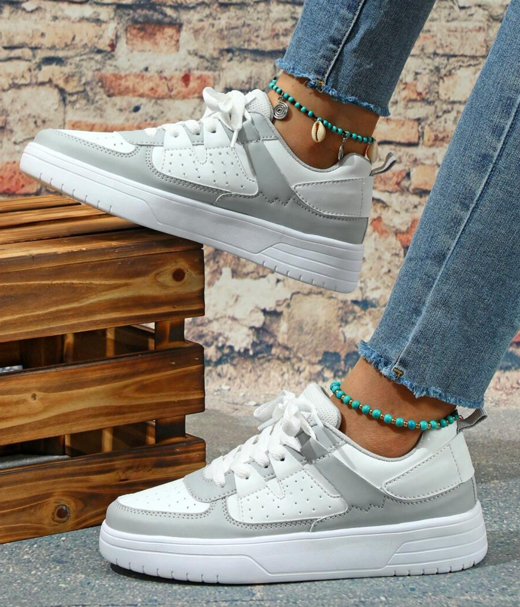 Women's Breathable Sneakers in a Vibrant Design – Grey