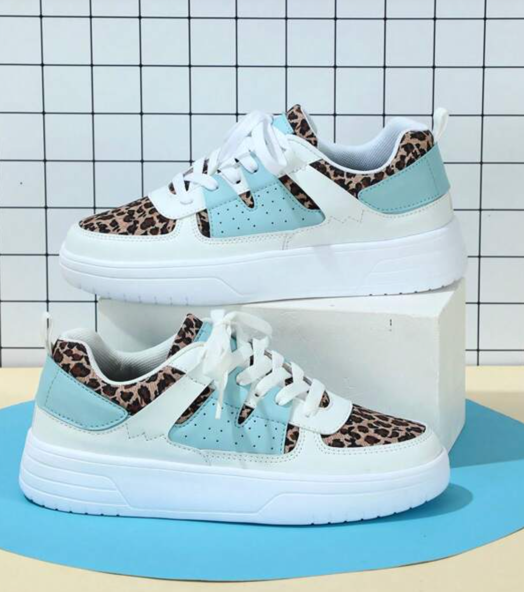 Women's Breathable Sneakers in a Vibrant Design – Turquoise