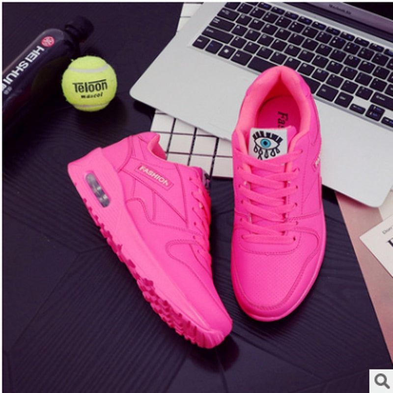 Women's Chunky-Sole Sneakers with Decorative Motif – Fuchsia