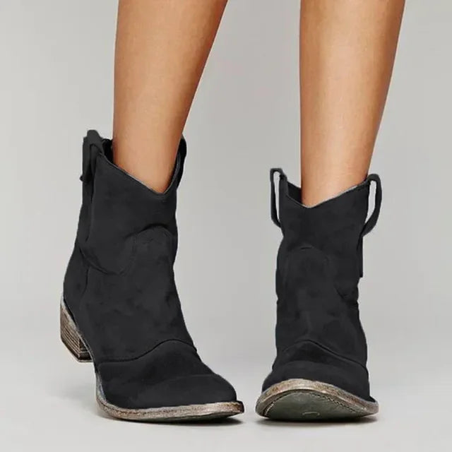 Women's Cowboy Boots with a Curved Heel – Black
