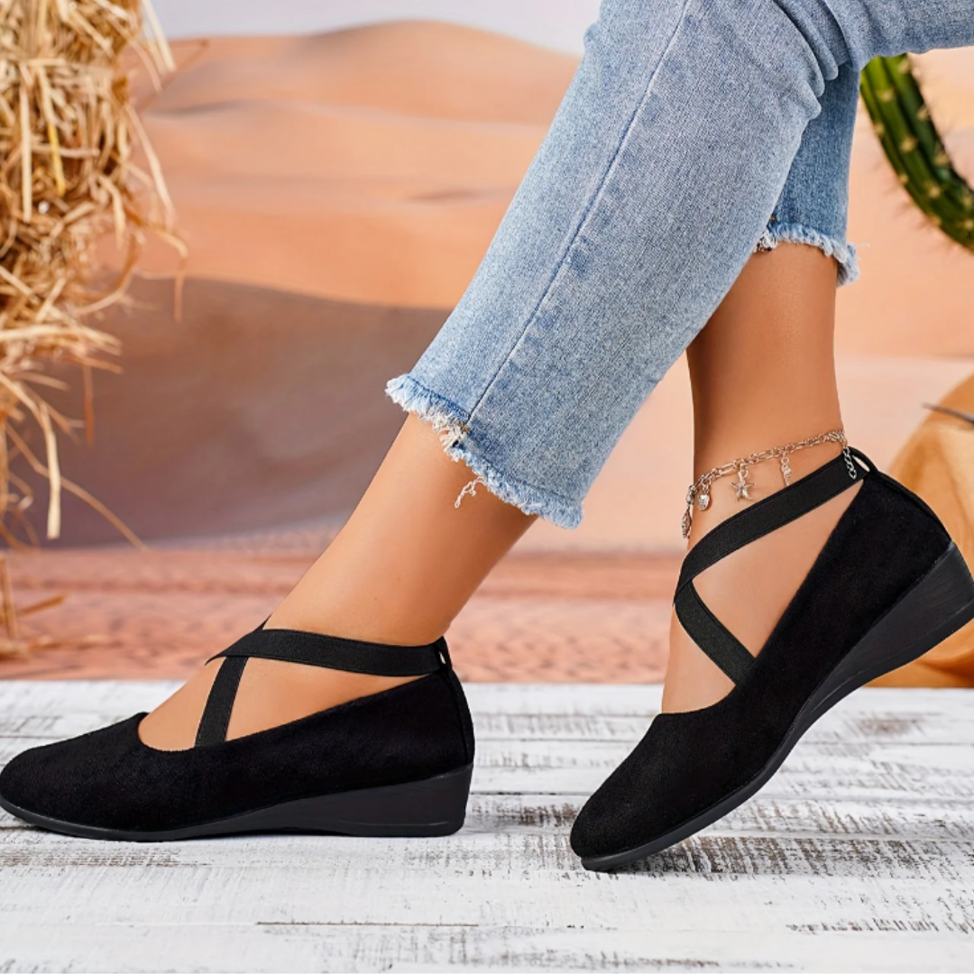 Women's Elegant Ballet Flats with Hidden Wedge – Black