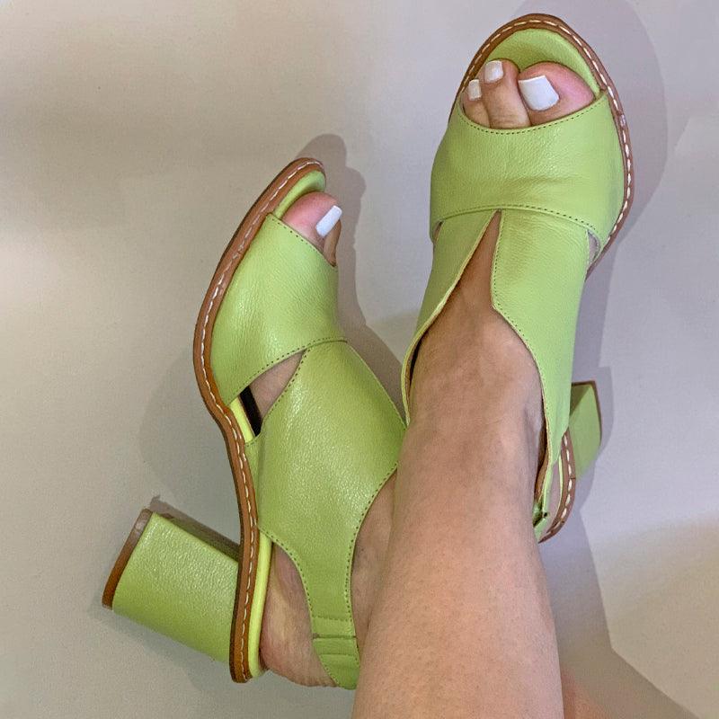 Women's Elegant Block-Heel Sandals with Adjustable Straps – Brown