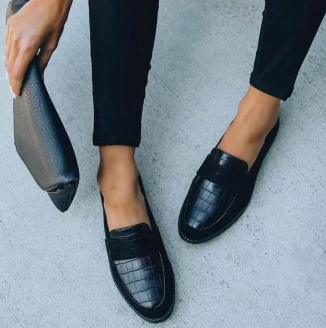 Women's Elegant Shoes with a Refined Design