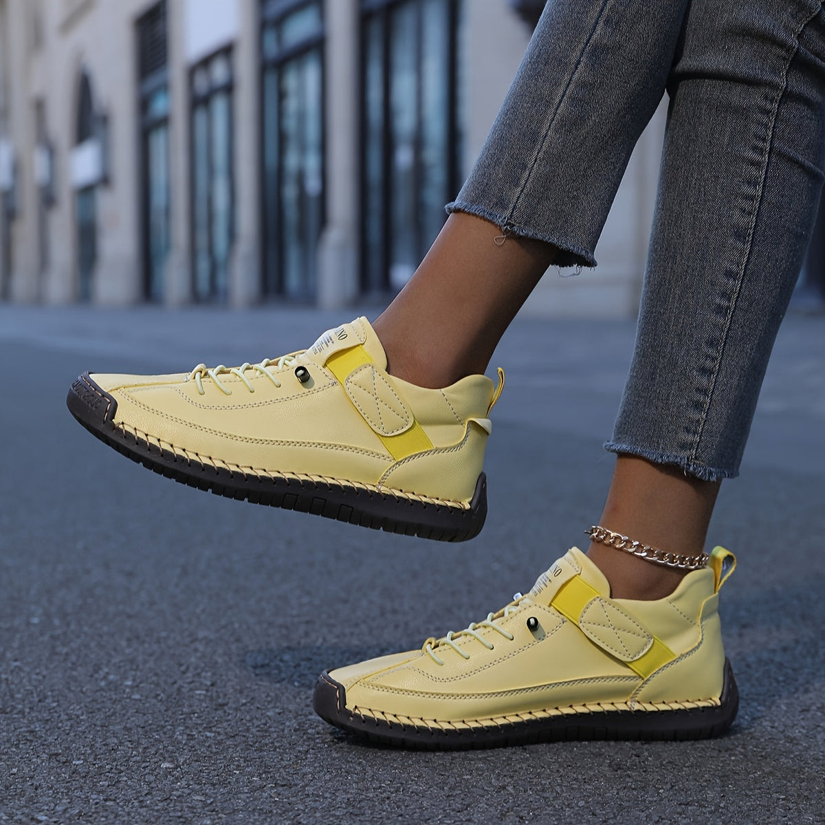 Women's Hand-Stitched Retro-Style Boots – Yellow