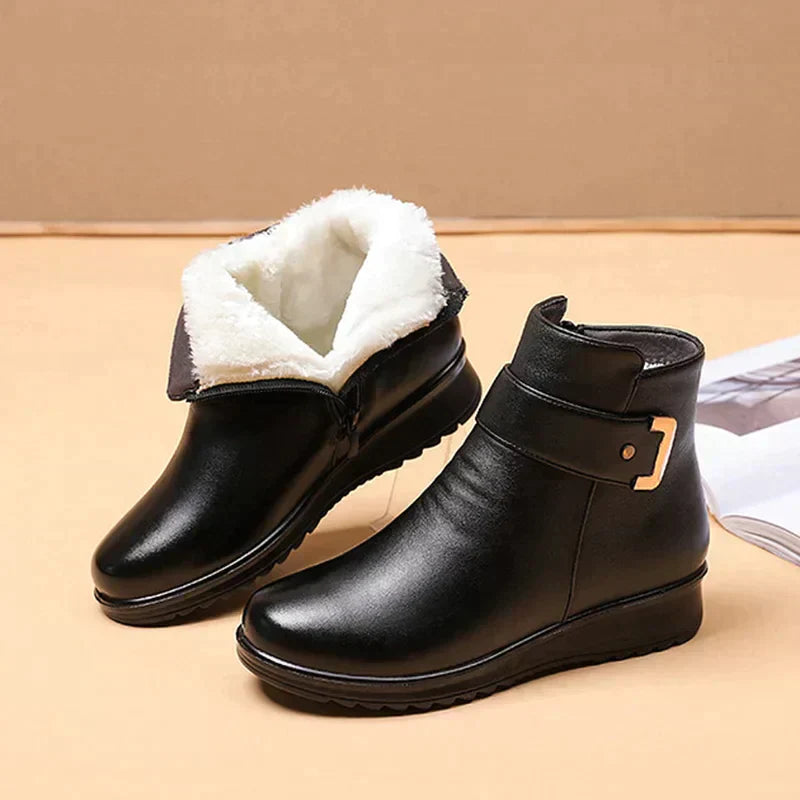 Women's Insulated Comfort Boots for Winter – Black / White