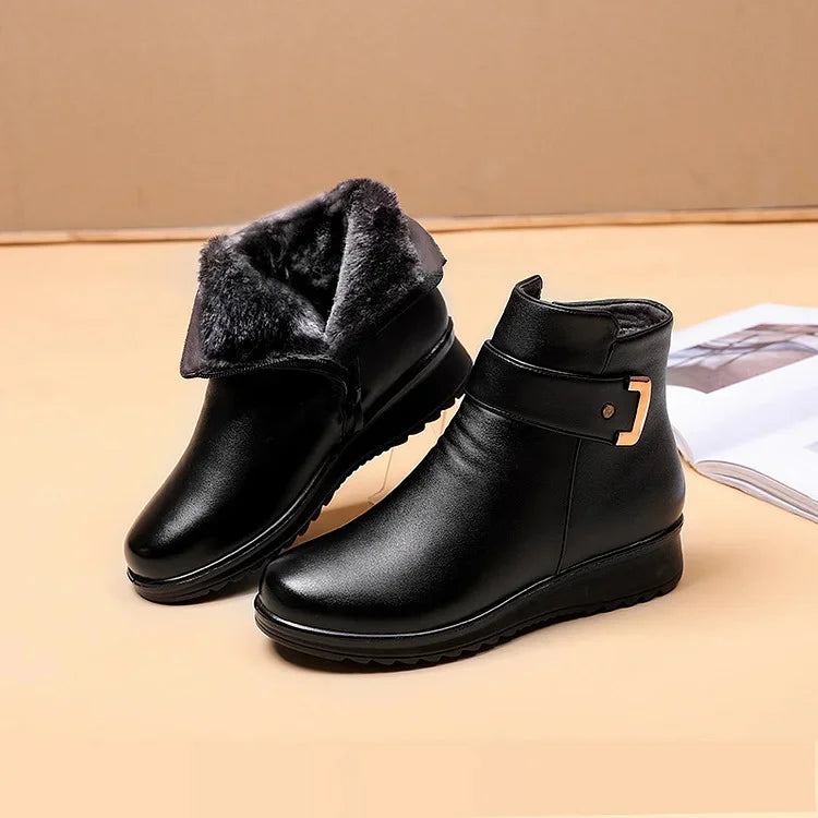 Women's Insulated Comfort Boots for Winter