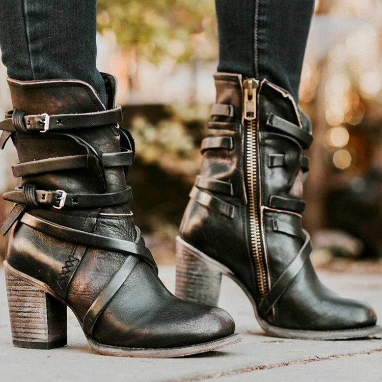 Women's Leather Heeled Ankle Boots in Vintage Style – Black