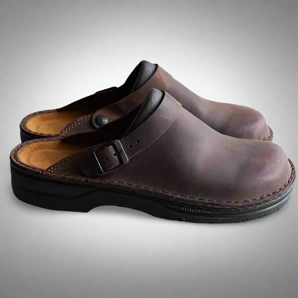 Women's Comfort Slippers with Adjustable Fit – Dark Brown
