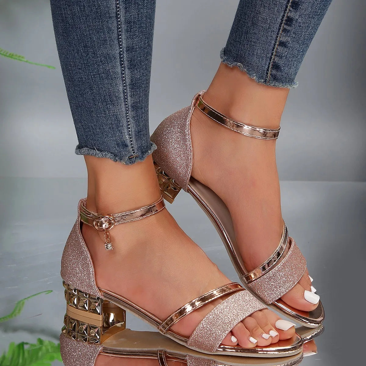 Women's Heeled Sandals with Adjustable Ankle Straps – Gold