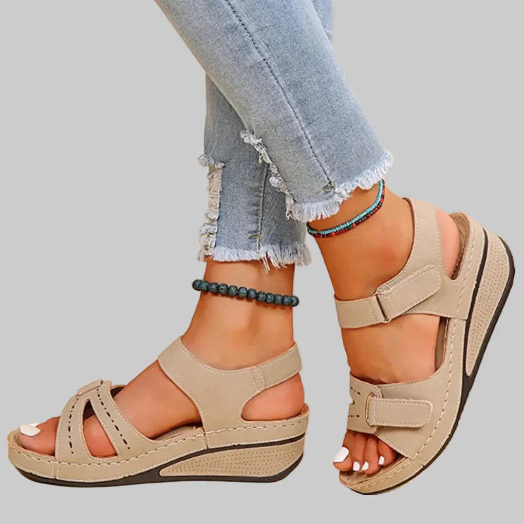 Women's Supportive Sandals with Velcro Fastening – Beige
