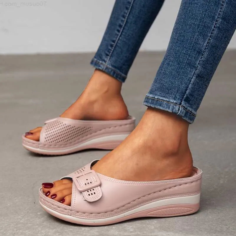 Women's Adjustable Sandals with Soft Footbed – Pink