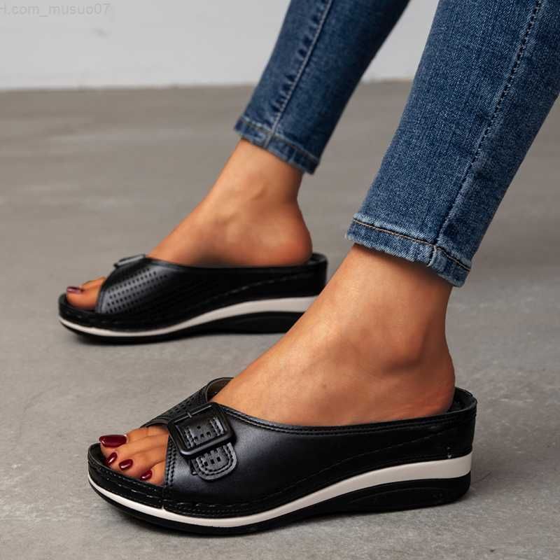 Women's Adjustable Sandals with Soft Footbed