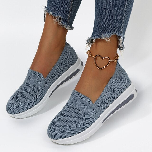 Women's Comfort Sneakers with Wide Toe – Light Blue