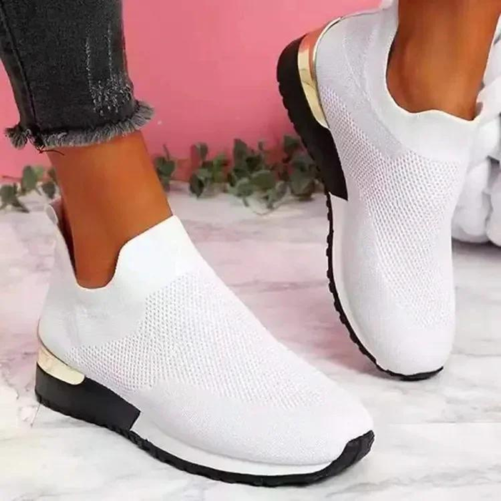 Women's Slip-On Sneakers in Breathable Mesh – White