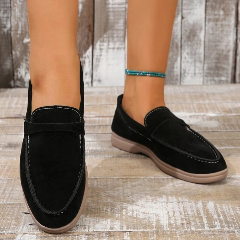 Women's Timeless Suede-Look Loafers – Black